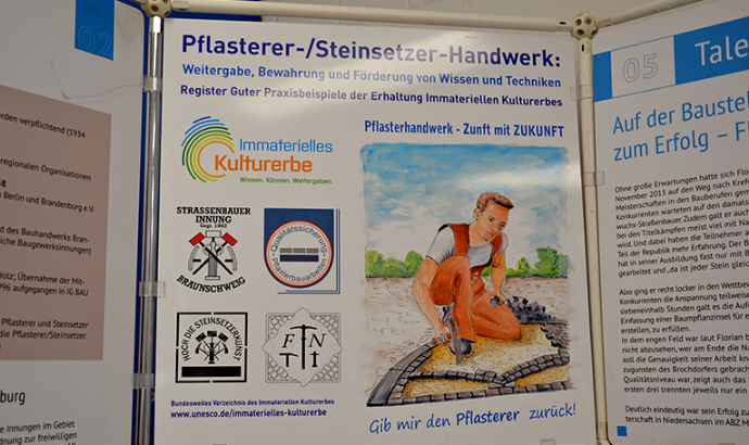 Wanderausstellung-Pflasterhandwerk Wanderausstellung „Pflasterhandwerk – Zunft mit Zukunft“